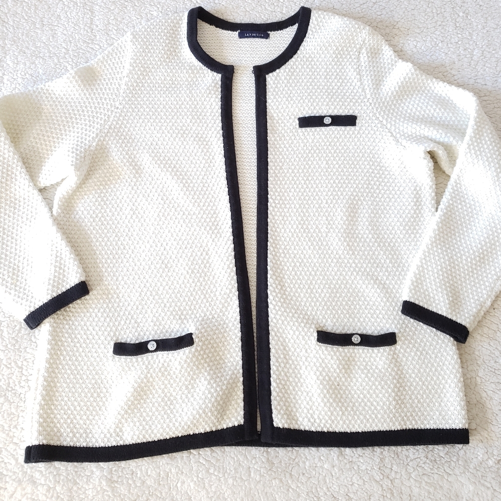 Land's End Round Neck Cardigan Sweater Medium